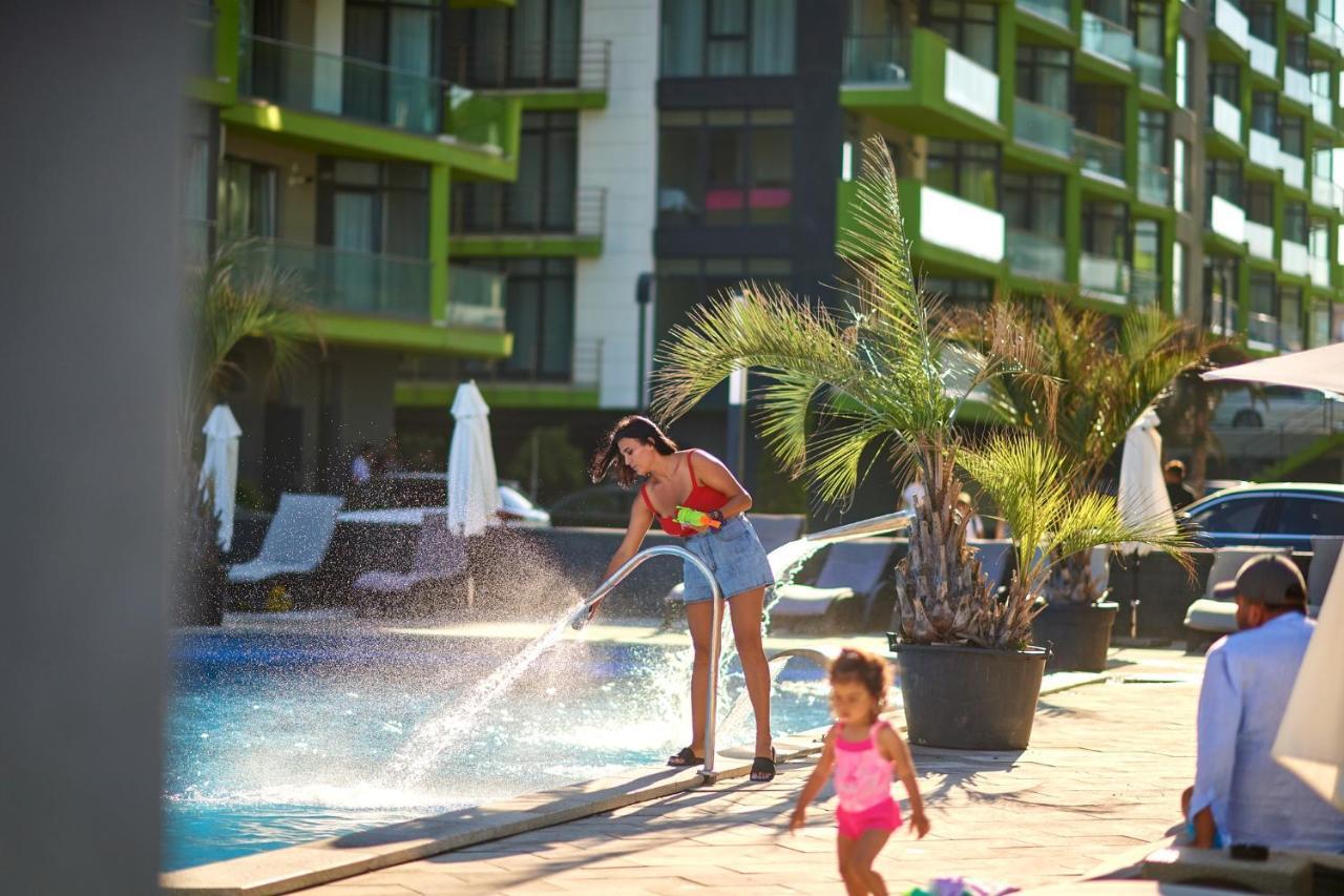 Panoramic Aparthotel Pool & Spa Mamaia Nord Năvodari Kültér fotó